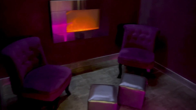 Emilie Jolie: 15 Minutos Hardcore En El Salón De Amor Premium