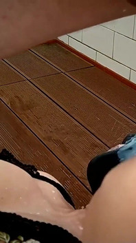 Můj první mléčný klystýr ze zadku muže