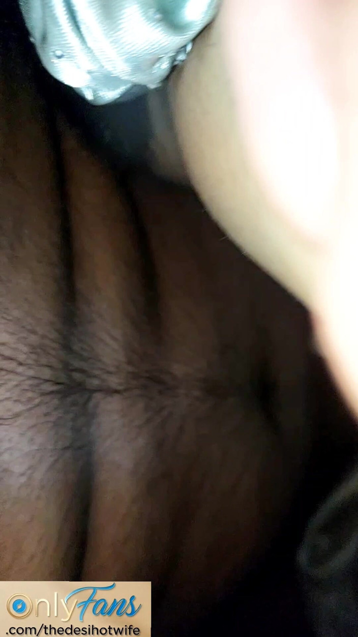 TheaDesiHotwife: Mi Piace Farsi Sgrillettarsi Meglio Del Suo Piccolo Clitoride