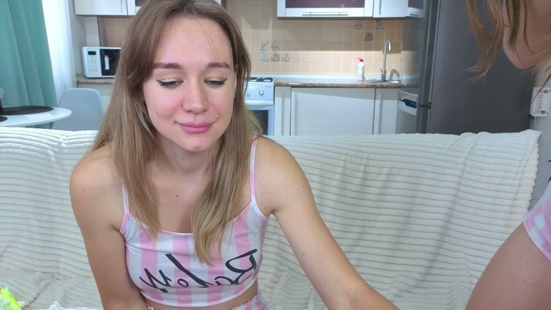 MargoAlisa: Feet Licking