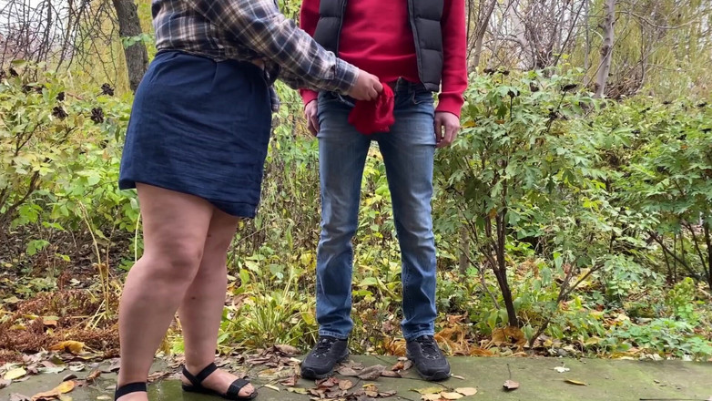 OurFetishLife: Madrasta madura chama a atenção do enteado