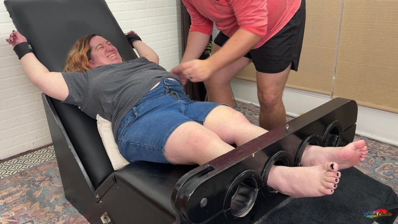 Ticklish Chicks: Heather Tickled