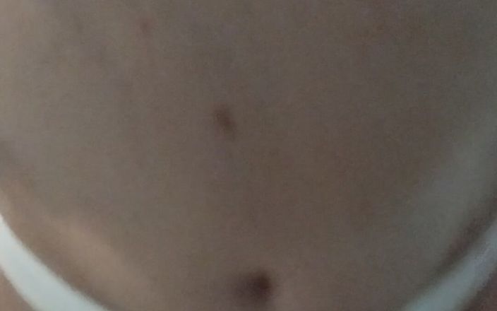 Morbosete000: Dans un string avec les talons de ma femme