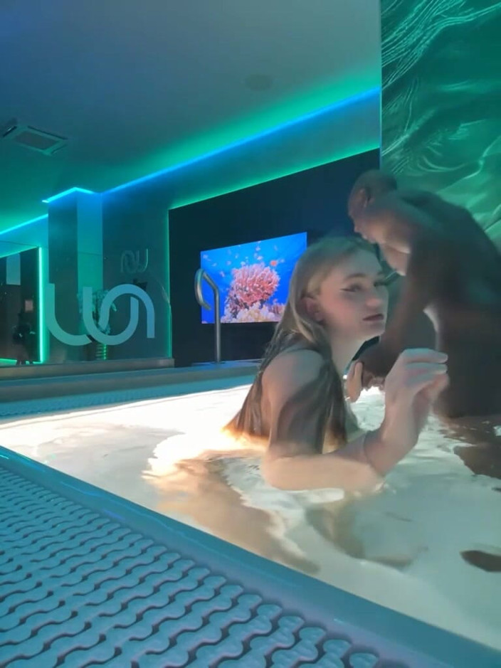 Tony Rope: Bbc addicts 114 - clip tắm hơi của Lizzie Cherry
