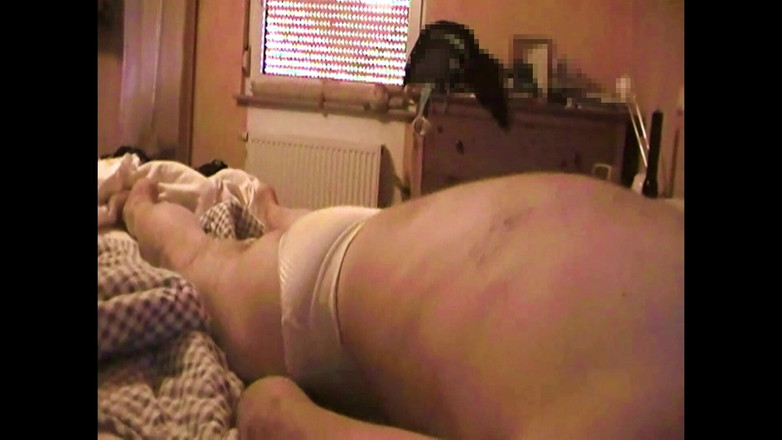 Mark Hannes: Kayınvalidesinden beyaz külotla