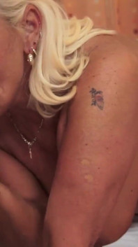 Gordita madura rubia puta folla joven polla