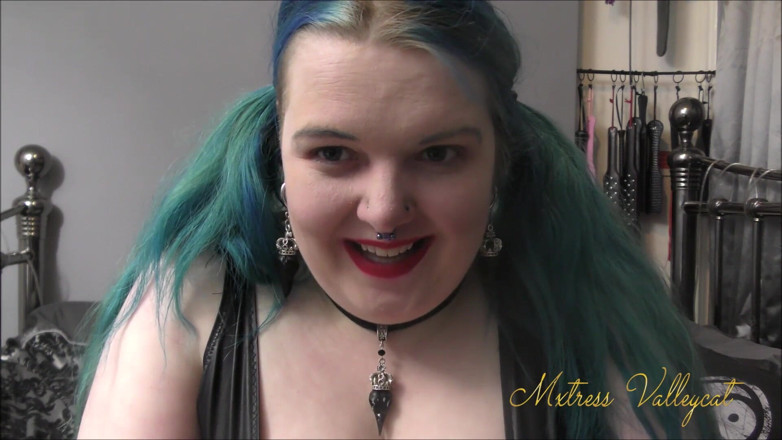 Mxtress Valleycat: New nose stud - I want more