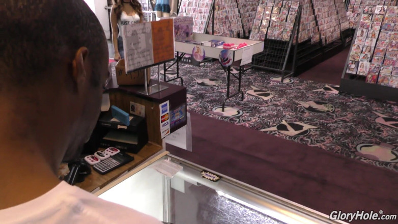 Gloryhole: Riley Reid interracial gloryhole