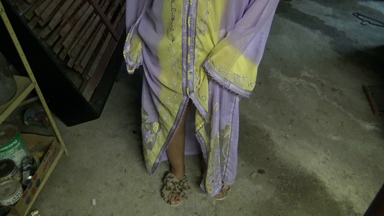 Souzan Halabi: Geile Egyptische vrouw met een 19-jarige jongen in de kelder