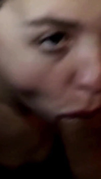 Prosím, šukej mě do pusy a končij mi v krku.