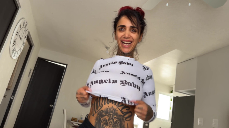 Bitch hunter: La sposa calda tatuata si fa schizzare il pieno