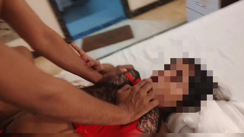 Solomon: Sexo romântico, ela está pulando no meu pau alto gemendo