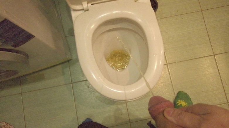 Jerkoff Bank: Pisse dans les toilettes, POV