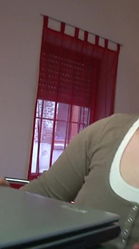 Ivrig sex för den vackra slampan som letar efter hett nöje - 2