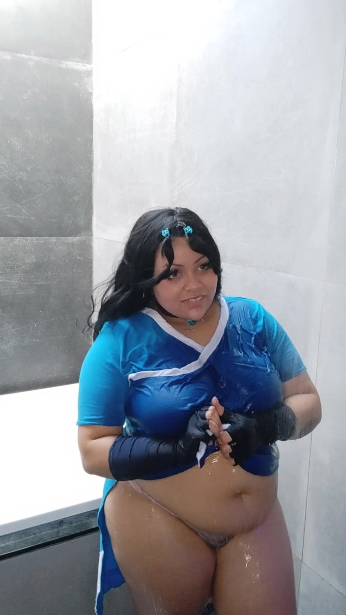 Cutiepiie Chubby: Grandona Katara Cosplay sessão de fotos curtindo