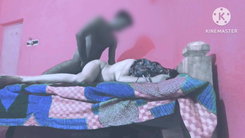 Housewife 69: A Desi Whore Found Alone in Her House by Her...