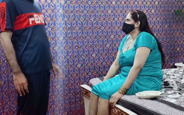 Raju Indian porn: Ejaculare pe țâțe mari după masaj cu ulei pentru tot corpul