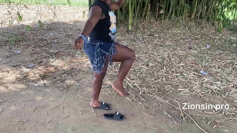 Zion: African Ebony Sexy Black Girl Dances in Public with Laughter