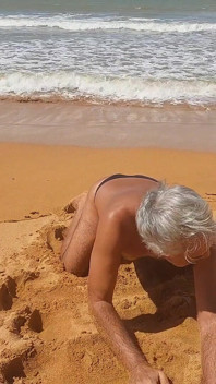 Ladysilva My Hot Ass na plaży w majtkach
