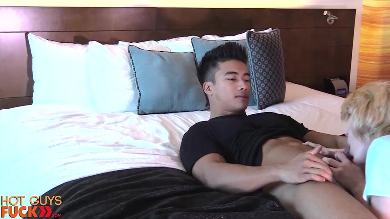Hot Guys Fuck: Zatracený! Sexy Pinoy Jock šuká šlapku pro zábavu