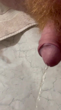 Close-up Piss