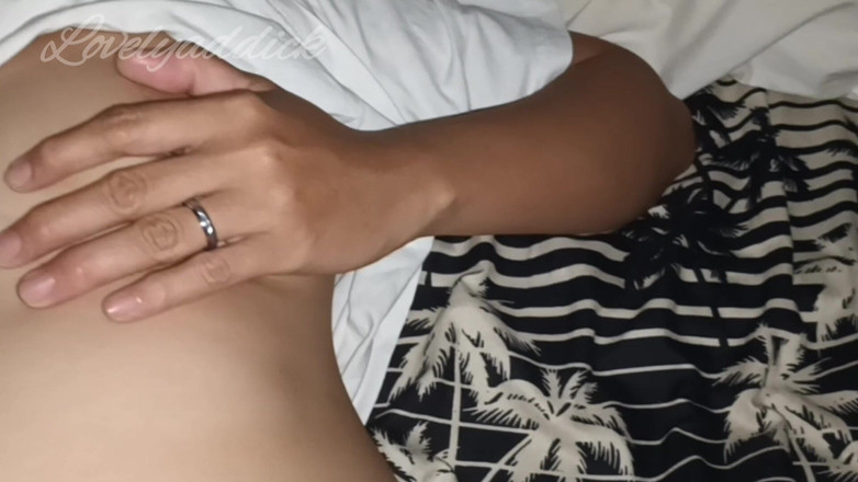 Lovelyaddik: Naglaro Ang ciocia Habang Naghihintay Sa Asawa.