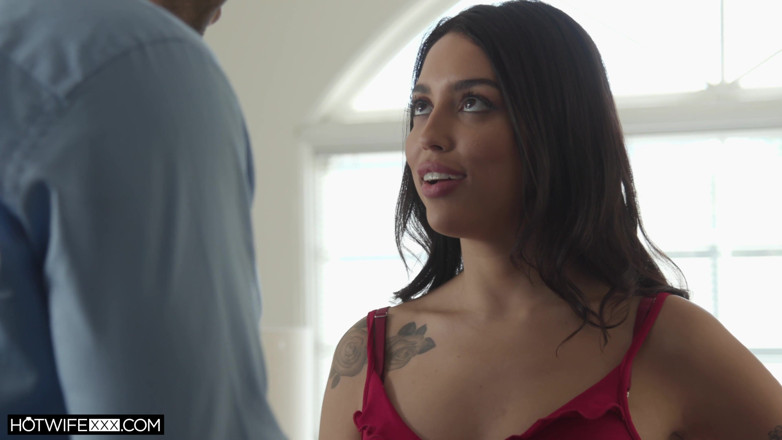 HotwifeXXX: Sexy Wife Vanessa Will Be Surprised