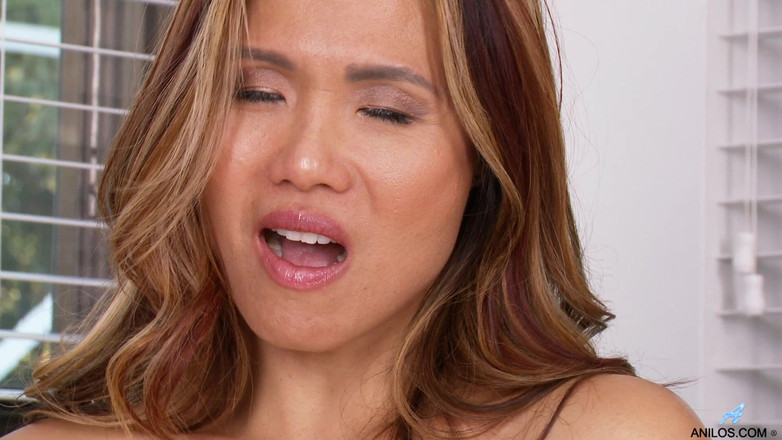 Anilos Solo: Niegrzeczna milf
