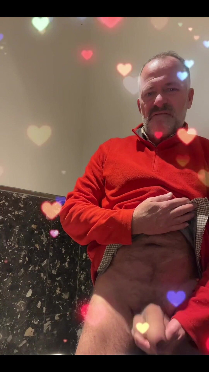 Daddybearvlc: Komm mit für alle Plattformen zum Valentinstag. aber live hier...