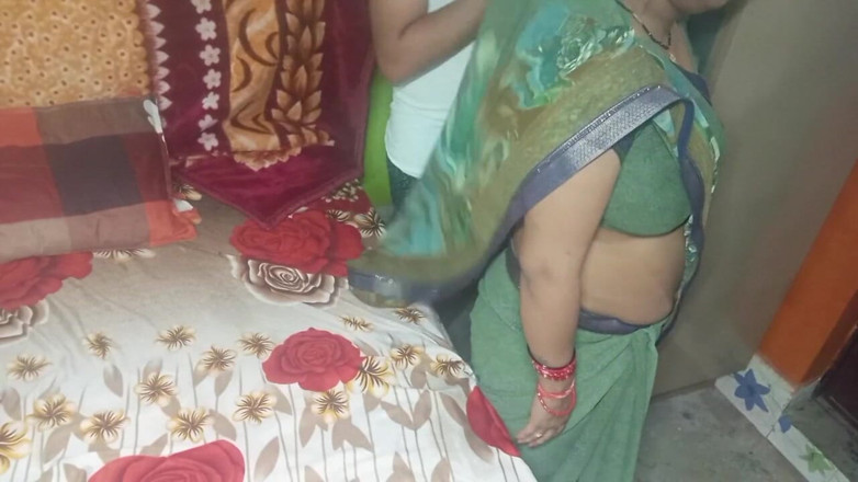 Manjushukla: Indiancă bhabhi frumoasă având o relație romantică cu soțul ei.