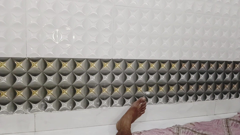 LateralChain349: Istri India dengan gaun kuning lagi asik nyepong kontol penuh...