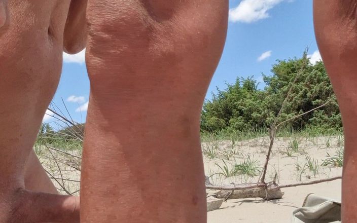 Gigi and David: Show sexuel, strip-tease, plage nudiste, trans et mec, Gigi et...