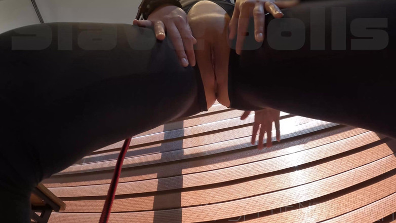 BDSM_HENTAI-ch: Kruis touw poesje close-up: een masochistische slaaf geeft haar meester...