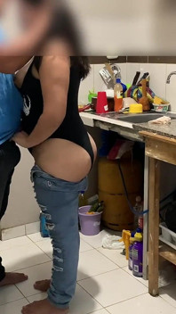 I Went to Wash the Dishes at My Brother-in-law's House and He Broke Into My Ass Without a Condom in