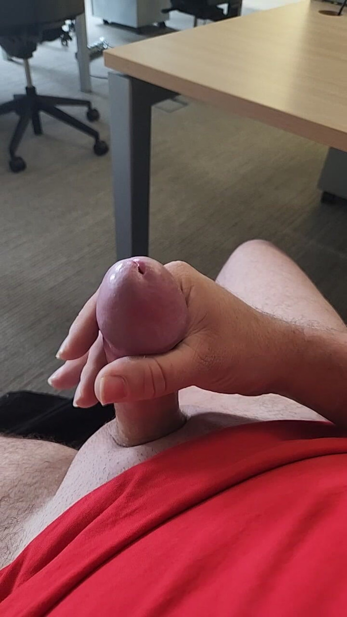 Billy Fert: Handjob im büro