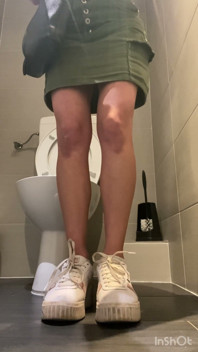 So Much for a Short Piss Break - Squirting Instruction on My Ass