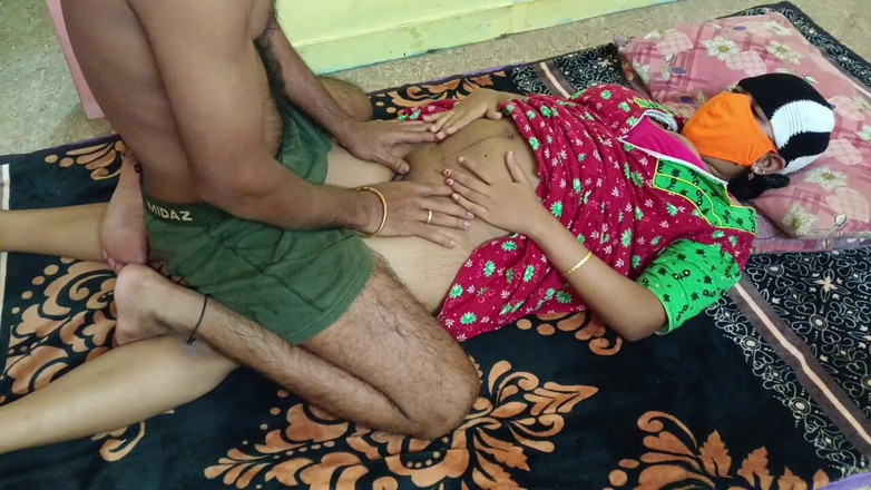 Mami4711: Hasband och fru funkar i hemmet tamilska par video