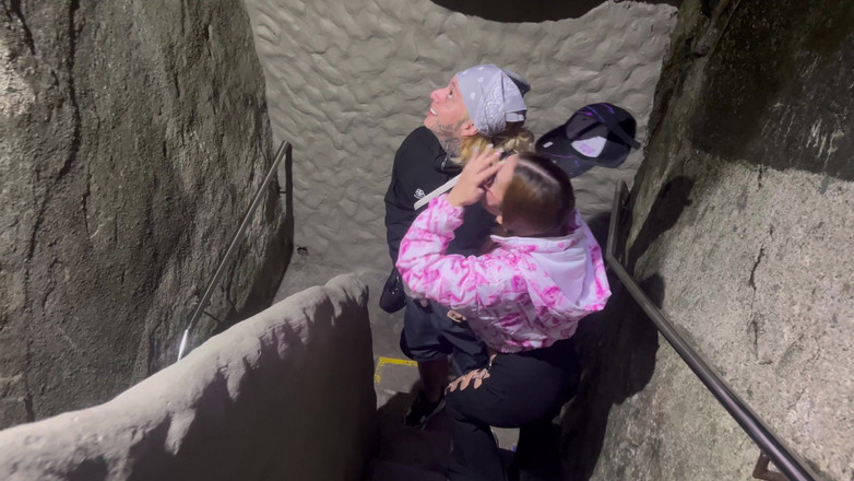 Katty Blake: Катти Блейк обнаружили туристы, занимаемые сексом в Piedra del Penol, Guatape, Antioquia, Col