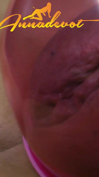Shaved Pussy Pumped up - That's Just Horny I Can Tell You When the Shaved Pussy Is Inflated Nicely with Negative Pressure