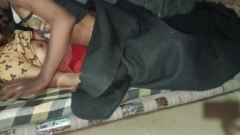 Indian sex2: Студентка пригласила бойфренда к ней домой к горячей девушке студентке секс индиец