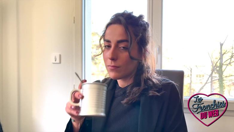 The Frenchies of the web: Manea a Crystal, dvě nezbedné lesbičky, které rády jedí ptáka