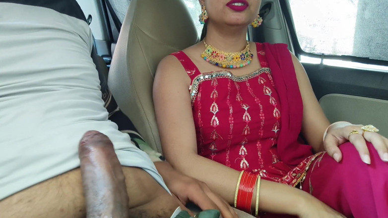 Hornycouple149: Roztomilá indická desi krásná Bhabhi je ošukaná obrovským čůrákem v autě...