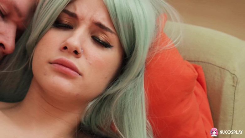 Nu Cosplay: Small Hentai Hottie Sofa Weber Loves Anal