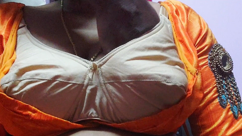 Desi Mohini: Üvey kayınbiraderi daha önce kız arkadaşmış