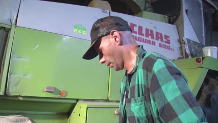 German Porn: German - Fuck her on the tractor
