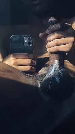 Boy Wonder: 我很可悲，所以我快速吞下乳白色的精液！