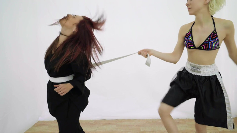 Defeated Sex Fight: Valerie e lilith - sexy boxe calda con feticismo del piede
