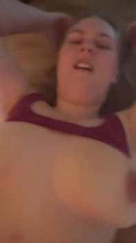 나는 빵과 함께 돌아왔다.. 그리고 우리는 결코 아침 식사에 도달하지 못했습니다 - 식탁에서 격렬한 섹스
