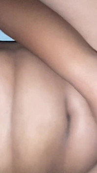 Gagică sexy desi video viral