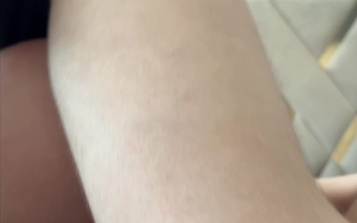 MaybeNatty: 내가 가장 좋아하는 의붓여동생의 쪼이는 보지를 때리기